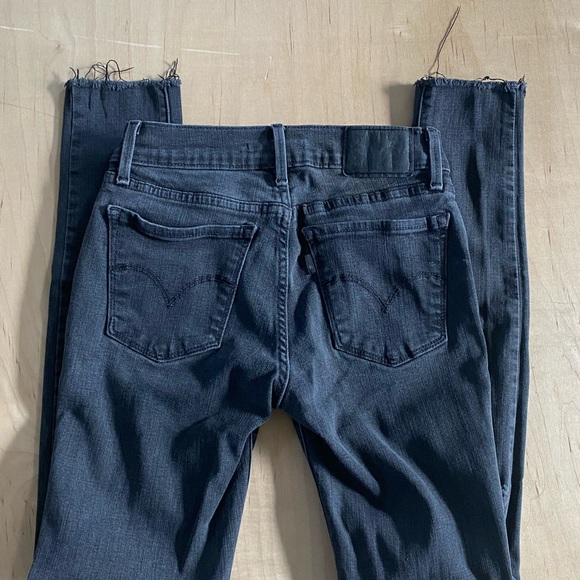 Levi Strauss 710 Super Skinny Jeans - Picture 2 of 3